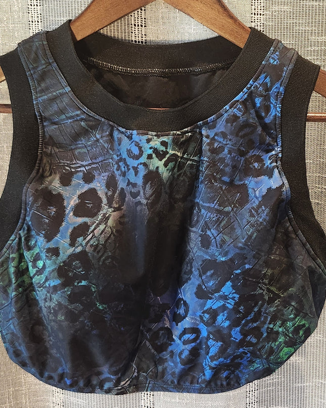 New Hapari UPF 50+ Two-Piece Black & Blue Leopard Sport Midkini Athletic Crop Tankini Top & Black Cinch Swim Skirt with Built-in-Brief