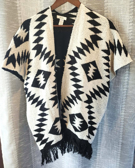 Mudd Women's Southwestern Tribal Open Front Fringe Cardigan Sweater – Black & Cream
