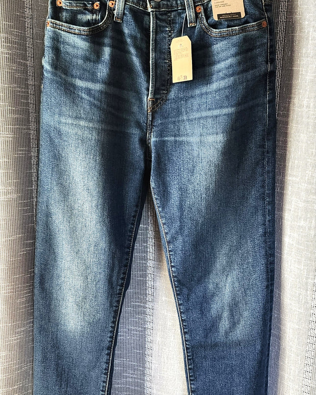 Levi's Wedgie Straight Leg Button Fly Vintage Inspired Butt Lifting Effect High Rise Jeans
