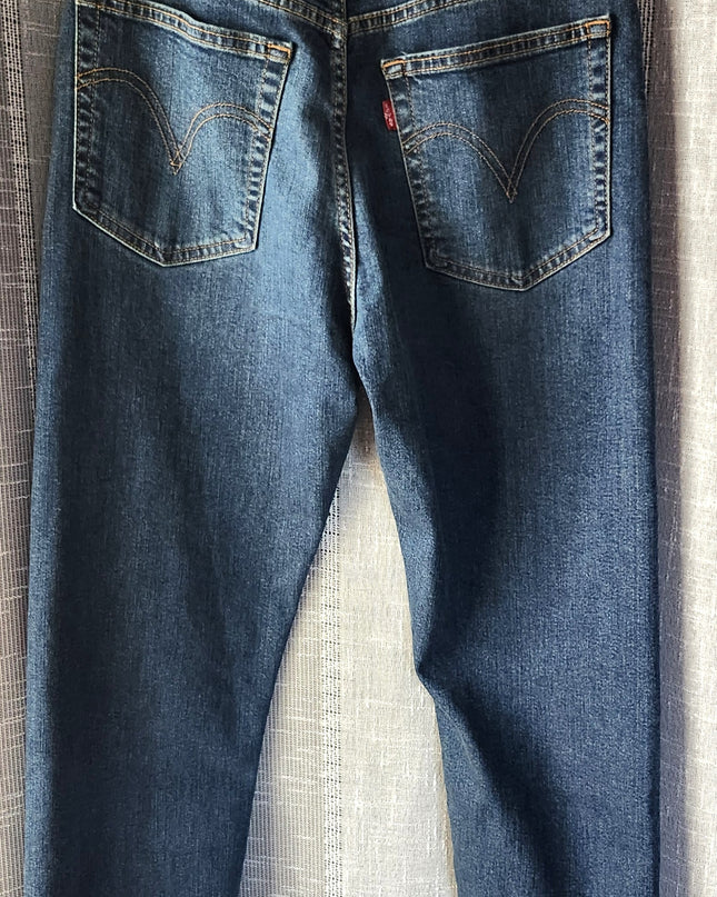 Levi's Wedgie Straight Leg Button Fly Vintage Inspired Butt Lifting Effect High Rise Jeans