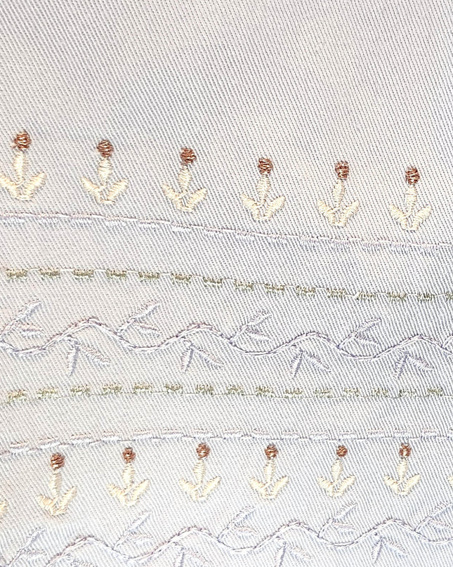 Bill Blass Vintage Lavender Stretch Embroidered Capris