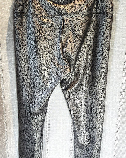Simply Vera Snake Print High Rise Leggings