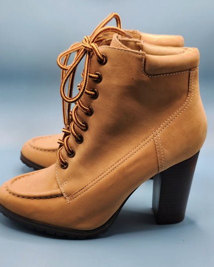 Vintage Y2k Colin Stuart Women's Suede Ankle Cross Lace Up Tan Work Boots with Block High Heel