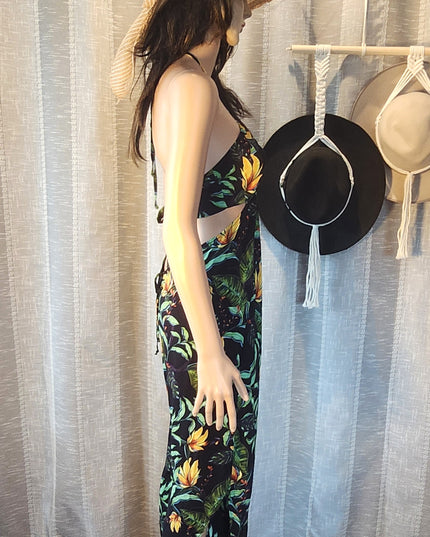 NWOT Olivaceous Bohemian Boutique Tropical Floral Halter keyhole Jumpsuit