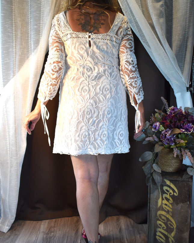 Anthropologie Vintage Inspired Solitaire by Ravi Khosla White Lace Boho Crochet Mini Shift Dress