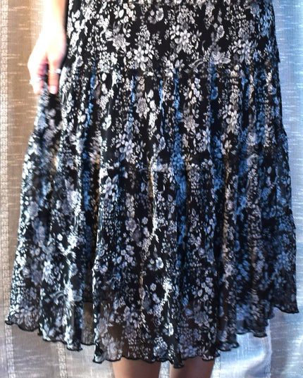 Classic Vintage Jessica Howard Sleeveless Floral Chiffon Midi Dress with Crochet Neckline