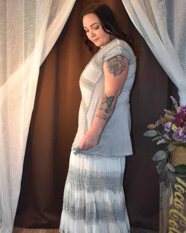 Vintage Y2k Metrowear Boho Tie-Dye Gray & White Crochet Trim Tiered Maxi Skirt