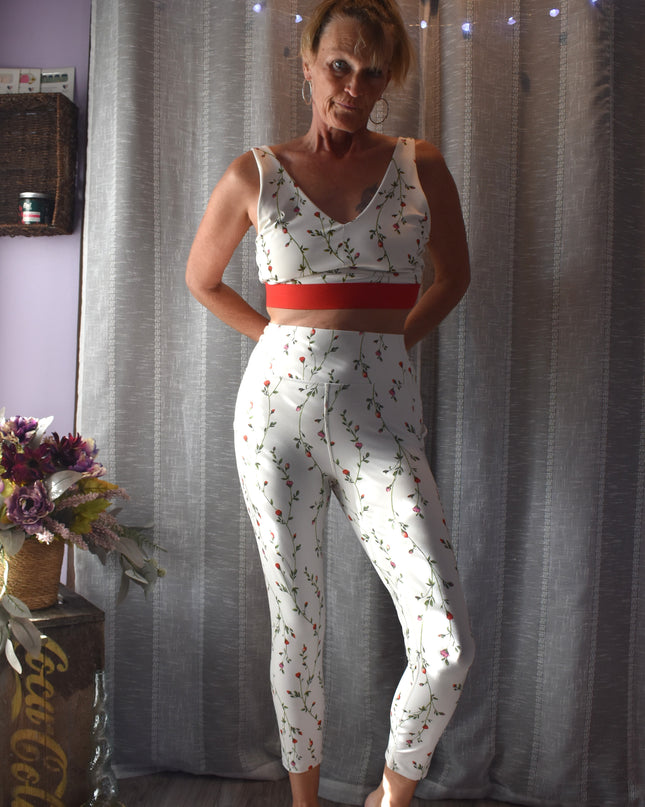 Pure Lux by Fabletics Trellis Floral All Day Everyday Matching Work Out Set