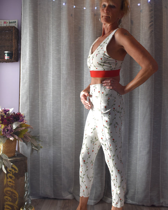 Pure Lux by Fabletics Trellis Floral All Day Everyday Matching Work Out Set