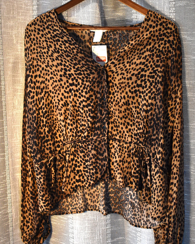 New H&M Cheetah Print Button Front Button Sleeves and Side Waist Ties