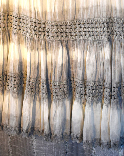 Vintage Y2k Metrowear Boho Tie-Dye Gray & White Crochet Trim Tiered Maxi Skirt