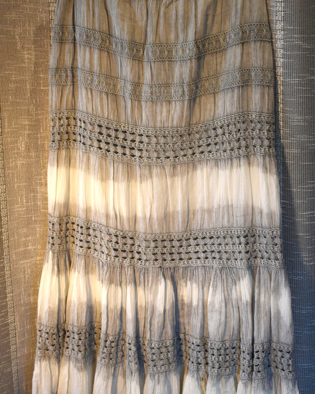 Vintage Y2k Metrowear Boho Tie-Dye Gray & White Crochet Trim Tiered Maxi Skirt