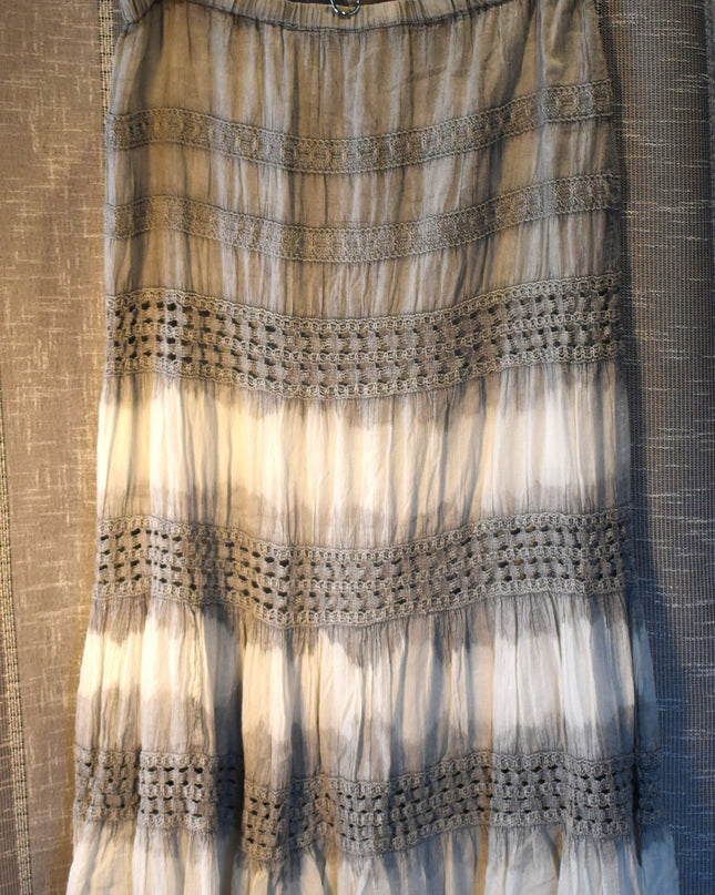 Vintage Y2k Metrowear Boho Tie-Dye Gray & White Crochet Trim Tiered Maxi Skirt