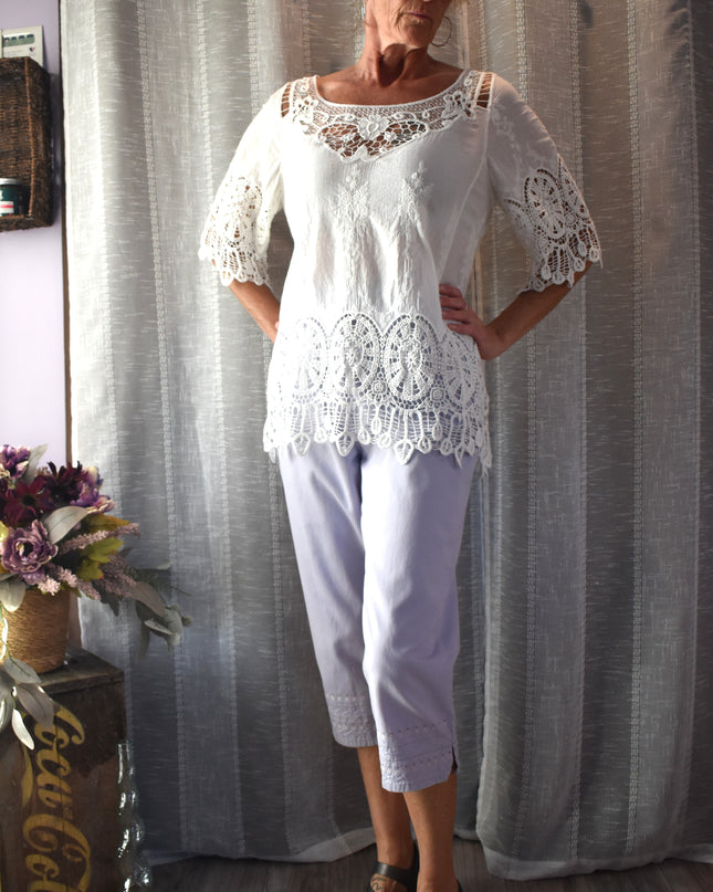 Bill Blass Vintage Lavender Stretch Embroidered Capris