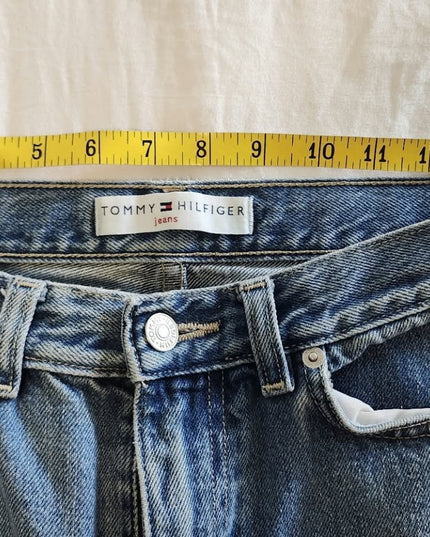 Vintage EUC Tommy Hilfiger High-Rise Mom Jeans with Straight Leg - Medium Wash - Size 28